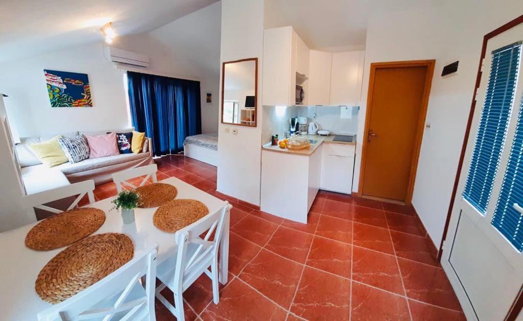 Apartments Barbaresko 鲁巴达 外观 照片